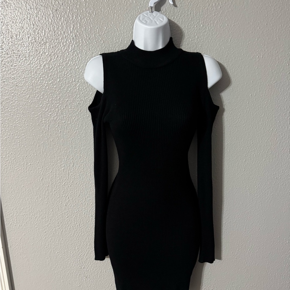 Forever 21 Black Long Sleeve Cold Shoulder Dress